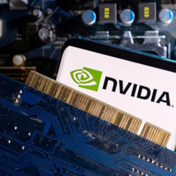 Intel, Google, Qualcomm tìm cách vượt Nvidia bằng nền tảng mới