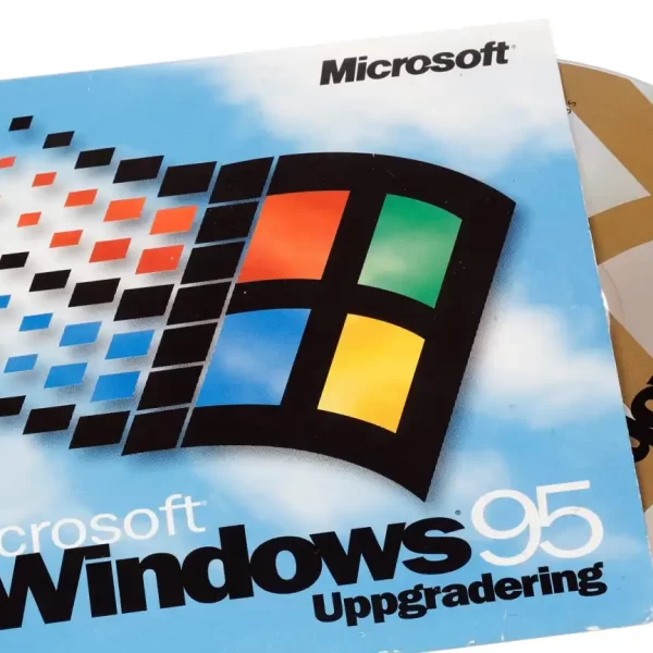 Bản sao đầu tiên của Windows 95 xuất hiện, chưa mở và vẫn còn nguyên vẹn